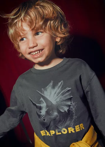 Mayoral fiú hosszú ujjú felső – dínó grafikával és „Explorer” felirattal, pizarra (szürke)