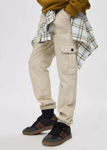 Mayoral fiú világosbézs cargo nadrág – 140 cm (10 év)